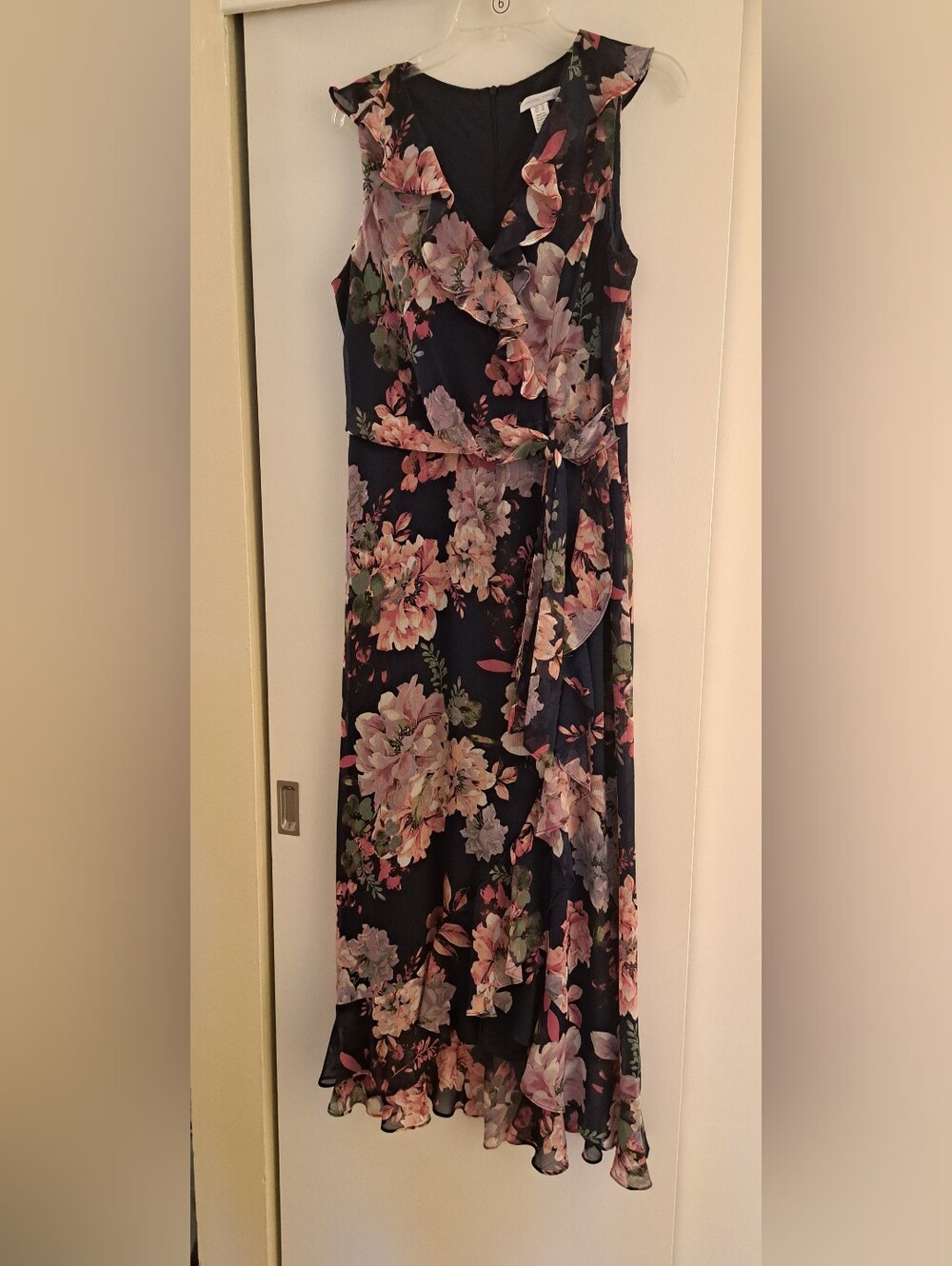 Navy Floral Sleeveless Maxi Dress